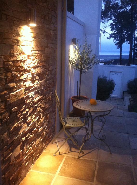 Explorer Guesthouse Somerset West Exterior photo