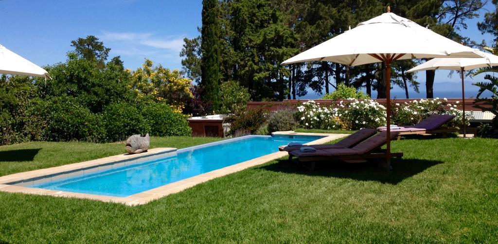 Explorer Guesthouse Somerset West Exterior photo